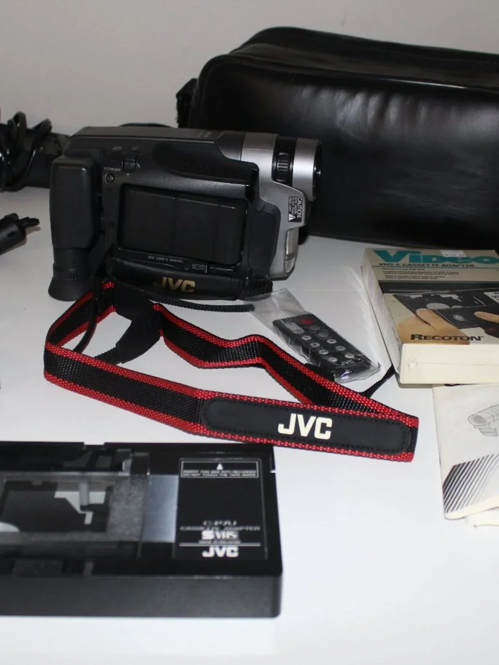 JVC GR-SXM527U SVHS-C Retro Video Camcorder W/ Charger Remote & More *For Parts*